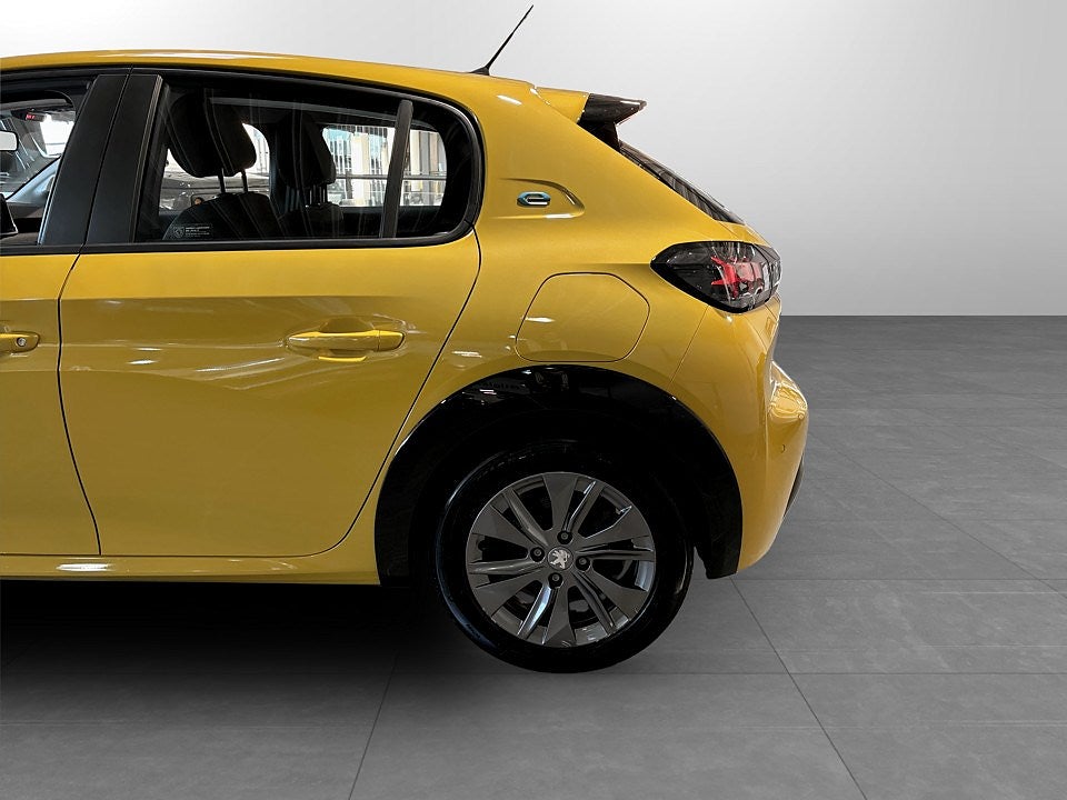 Bild på Peugeot E-208 Active 50kWh 136hk Aut - CARPLAY, P-SENSORER BAK