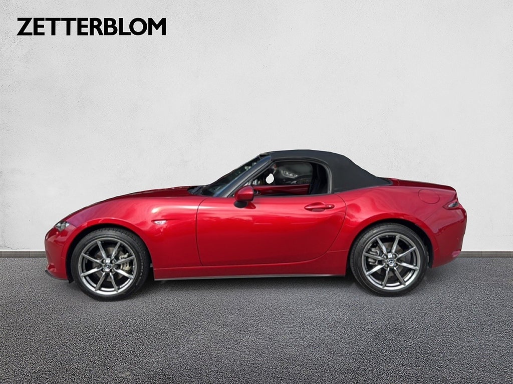 SUV Mazda MX-5 2 av 13