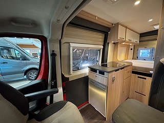 Husbil-halvintegrerad Pössl Roadcar R540 4 av 18