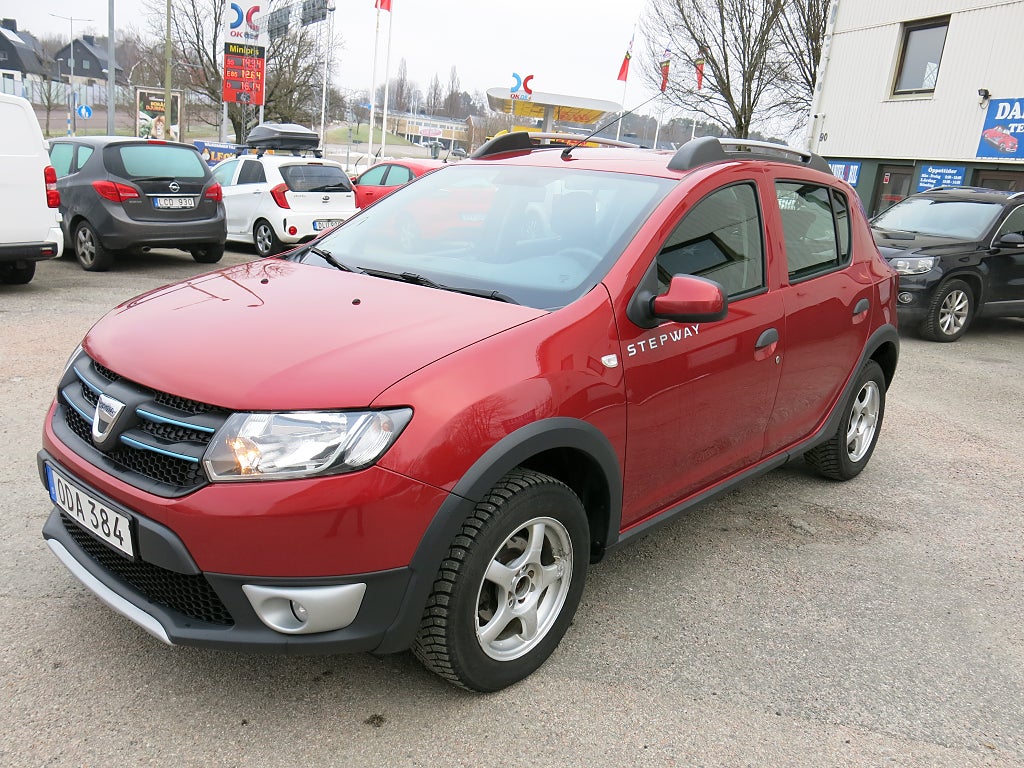 Dacia Sandero Stepway 0.9 TCe 90HK Navi / Drag / S&V Hjul Euro 6