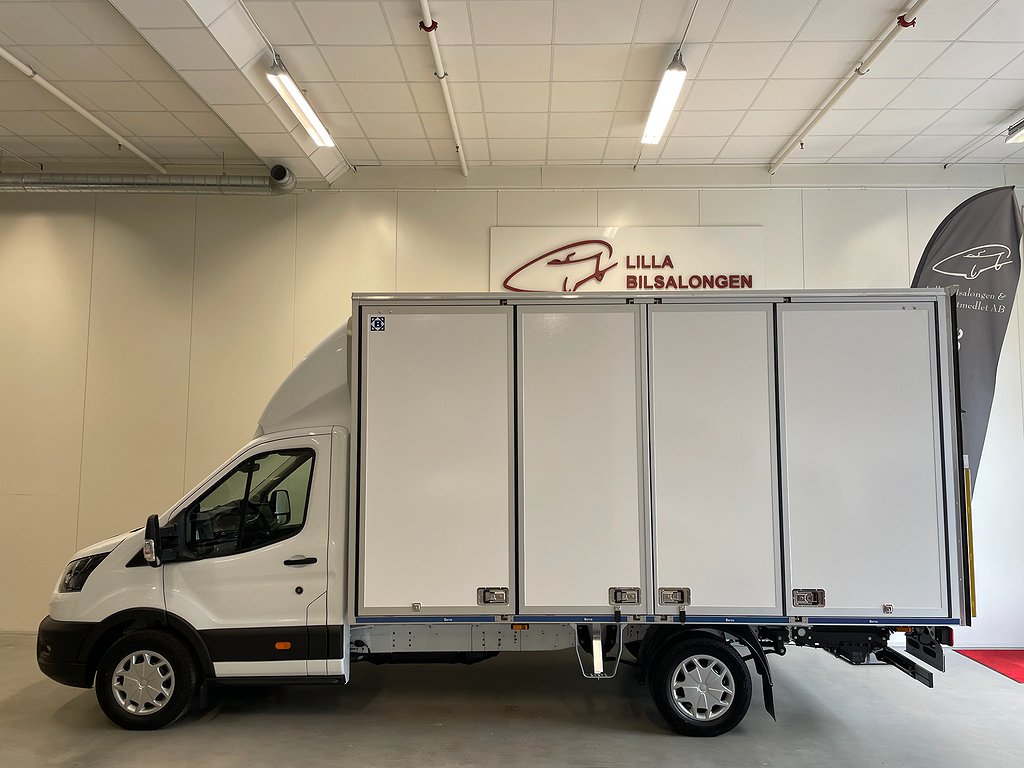 Ford Transit Chassi L4 155hk Volymskåp Lift hel-öppningsbar sida/625´+