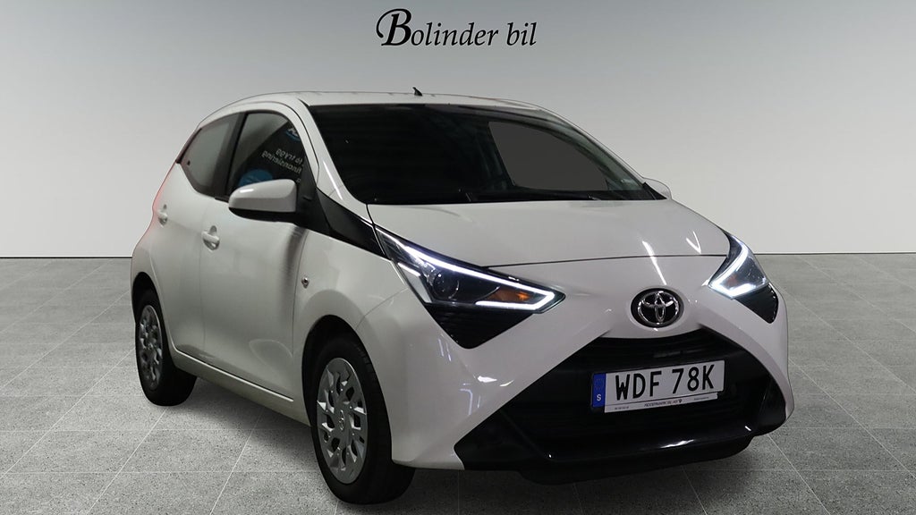 Toyota Aygo 5-dörrar 1.0 VVT-i X-PLAY NYBES B-KAMERA HEMLVERERANS 
