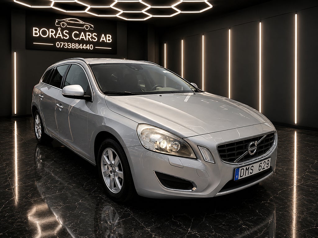 Volvo V60 D4 (163hk) AWD Geartronic*600kr/mån*dragkrok*Nyservad