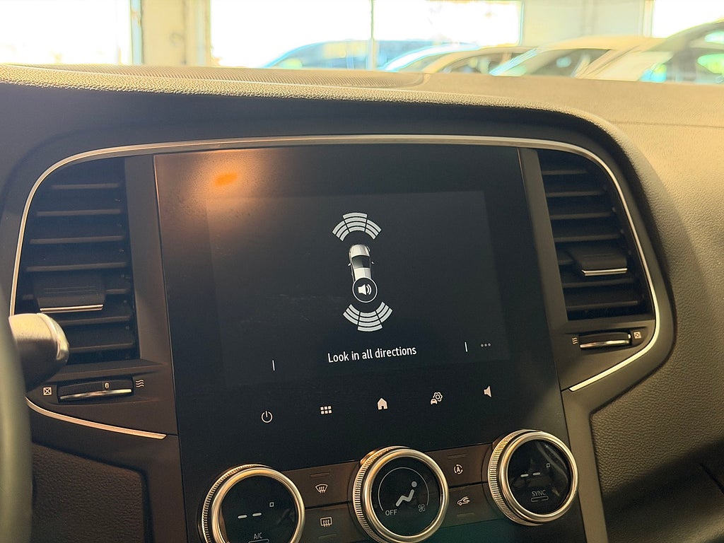 Renault Mégane Sport Tourer 1.3 TCe 140hk Equilibre P-Sensorer Moms