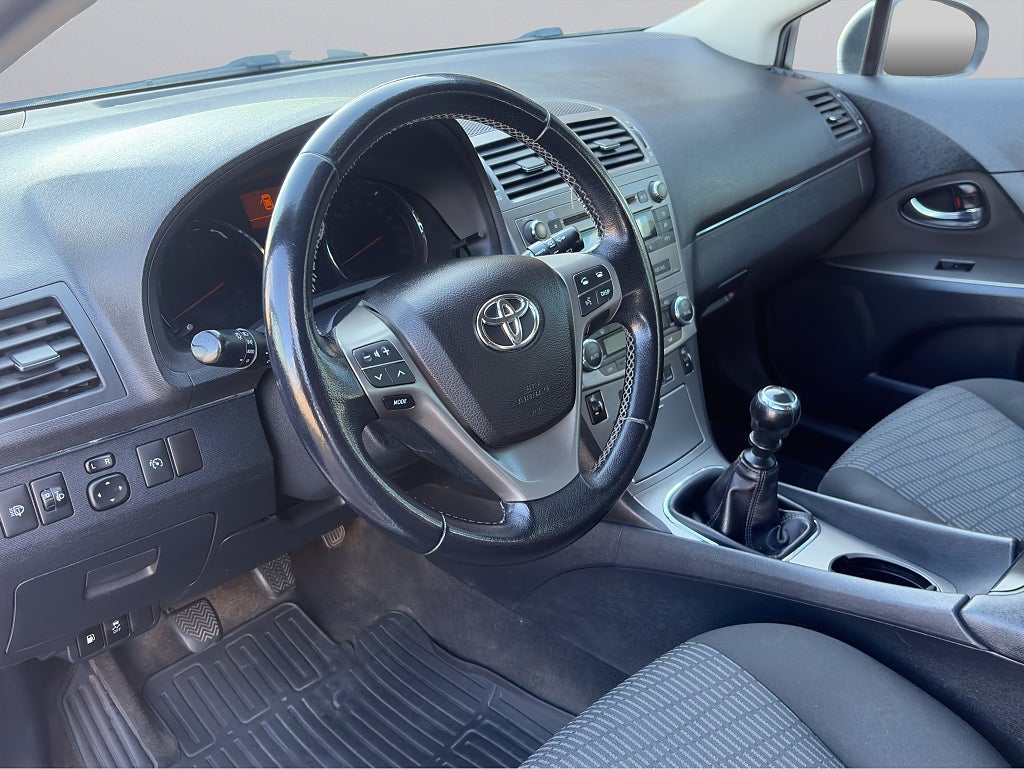 Toyota Avensis 2011 - miniatyr 12