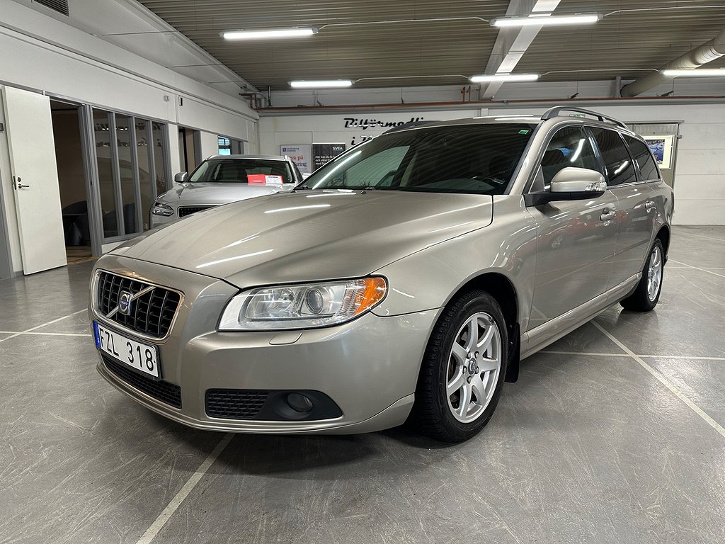 Volvo V70 2.5T Geartronic Momentum Euro 4 Navigation Drag