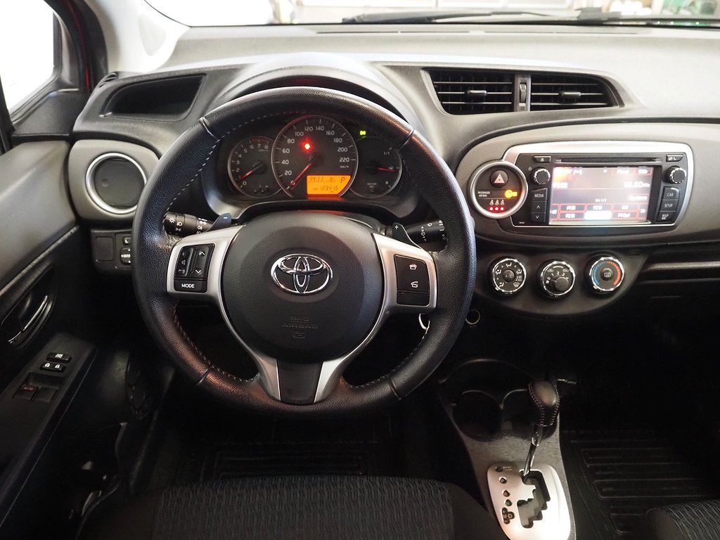 Toyota Yaris Dual VVT-i Multidrive S Active M-Värm B-Kam 2011