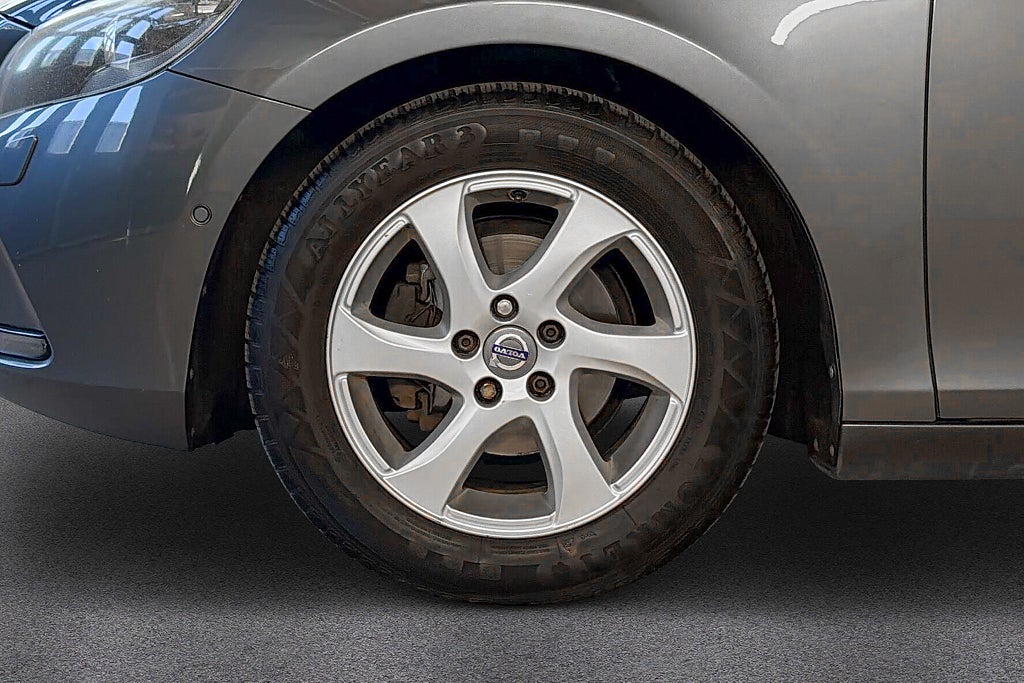 Volvo V40 D2 Summum Minnesstolar B-Kamera Dragkrok Kamrembytt