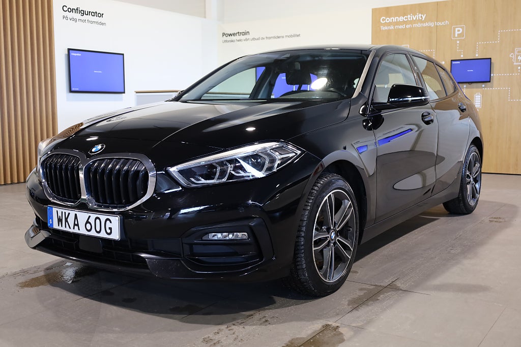 BMW 118I Sportline AUT Navi CarPlay PDC Rattvärme 2022