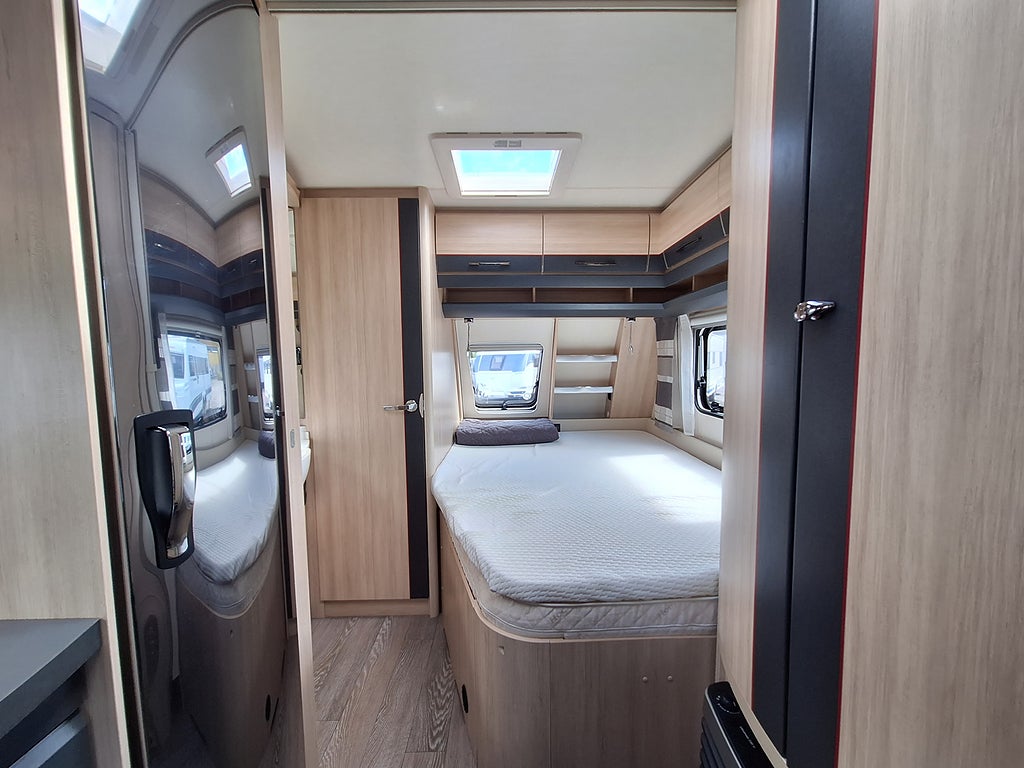 Hobby De Luxe Edition 460 UFe Dubbelbädd