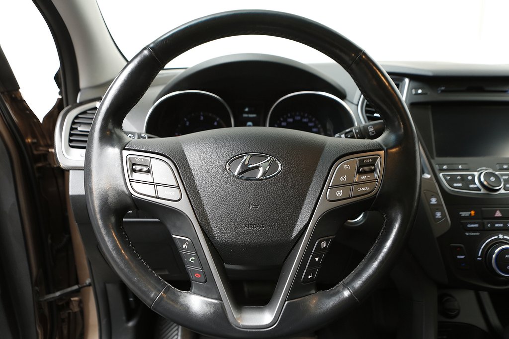 Hyundai Santa Fe 2,2 CRDi Premium AWD Aut Pano D-värme Drag 2015