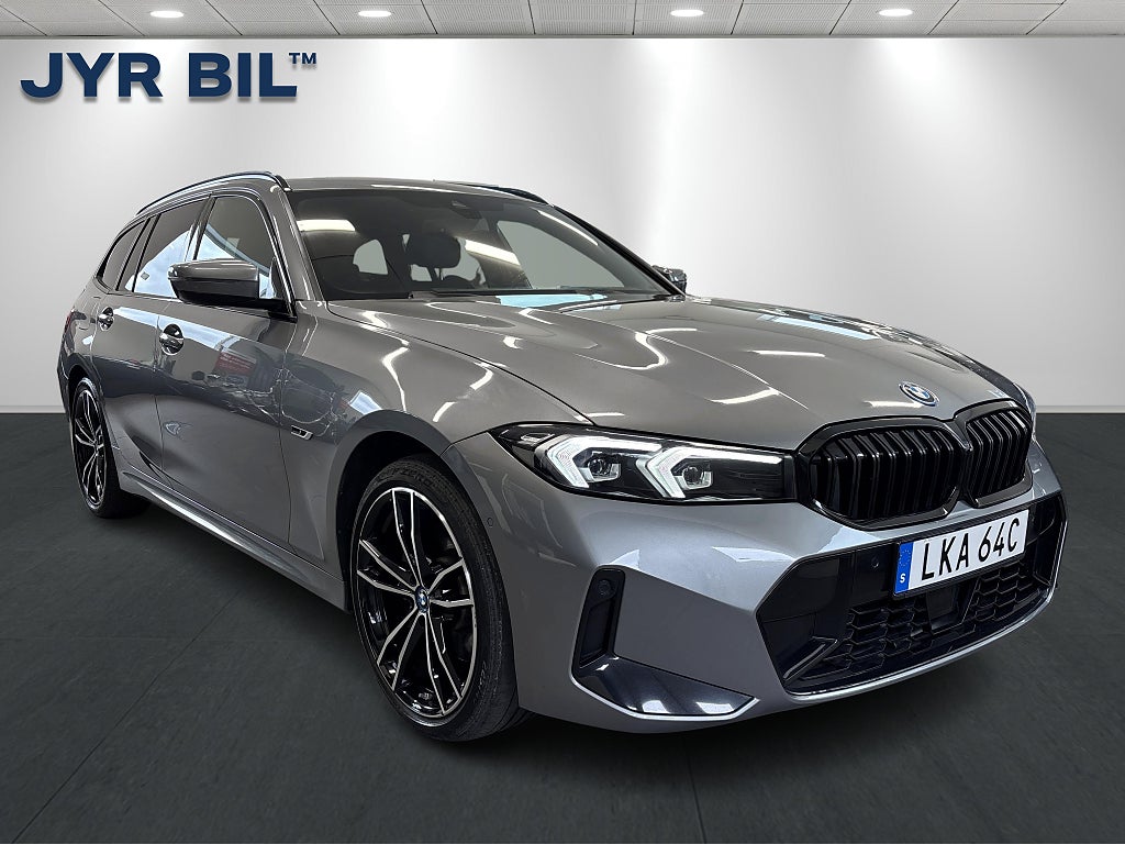 BMW 330e xDrive Touring Steptronic M Sport Skinn / HuD / MOMS