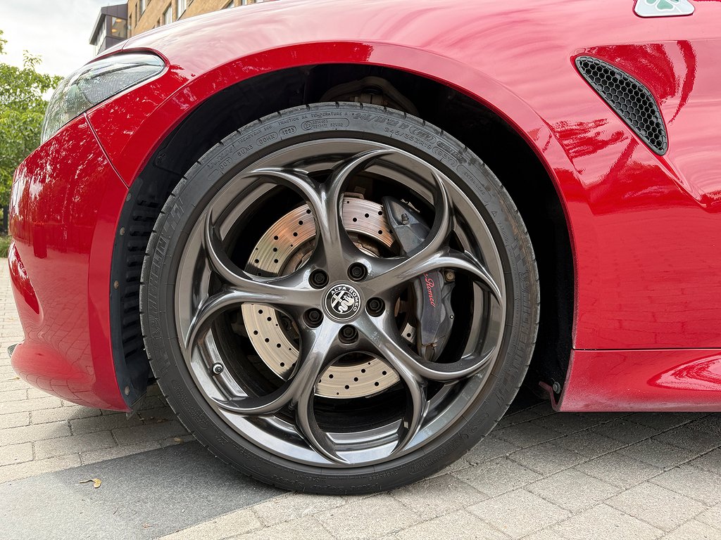 Alfa Romeo Giulia Quadrifoglio Automatisk, 8-trinn, 510ps, 2019