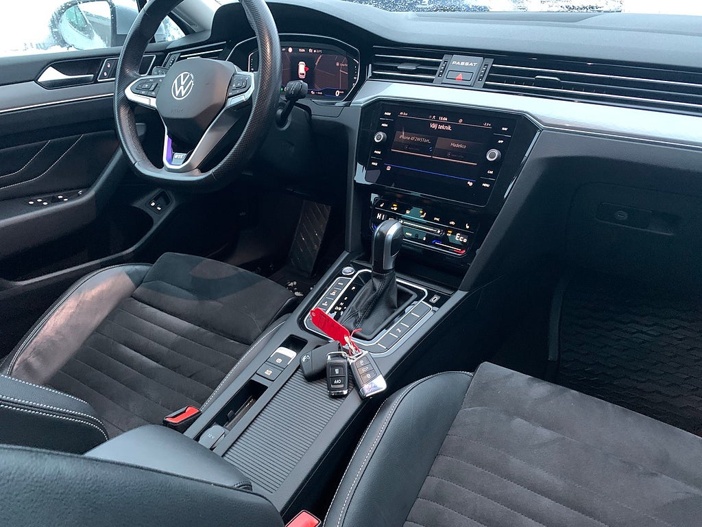 Volkswagen Passat GTE | Cockpit |  Bvärmare | Drag | Executive | 2021