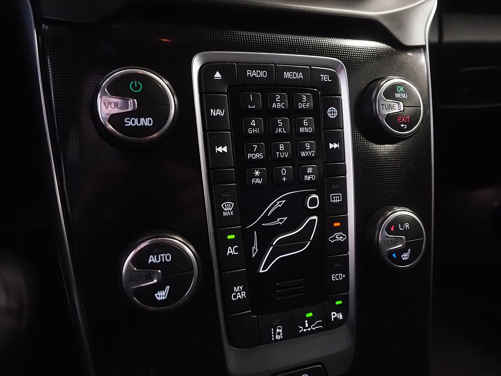 Volvo V40 D3 115hk Business Advanced Momentum | B-Kamera | VOC |