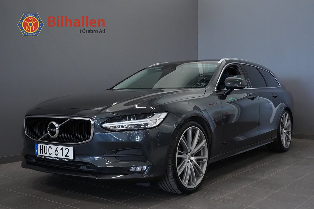 Volvo V90 D4 AWD Momentum Adv. /21" VoC Drag Läder Kamera