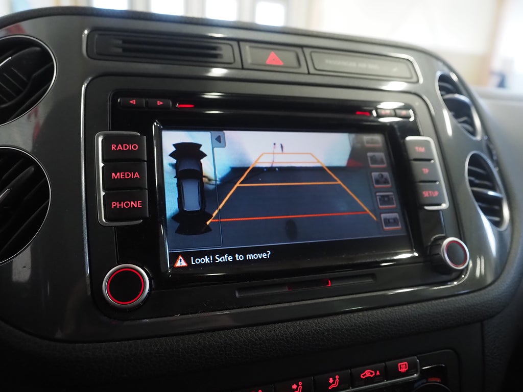 Volkswagen Tiguan TDI 177hk  4M R-Line | Pano | D-värm | Drag | Kamera | 2015