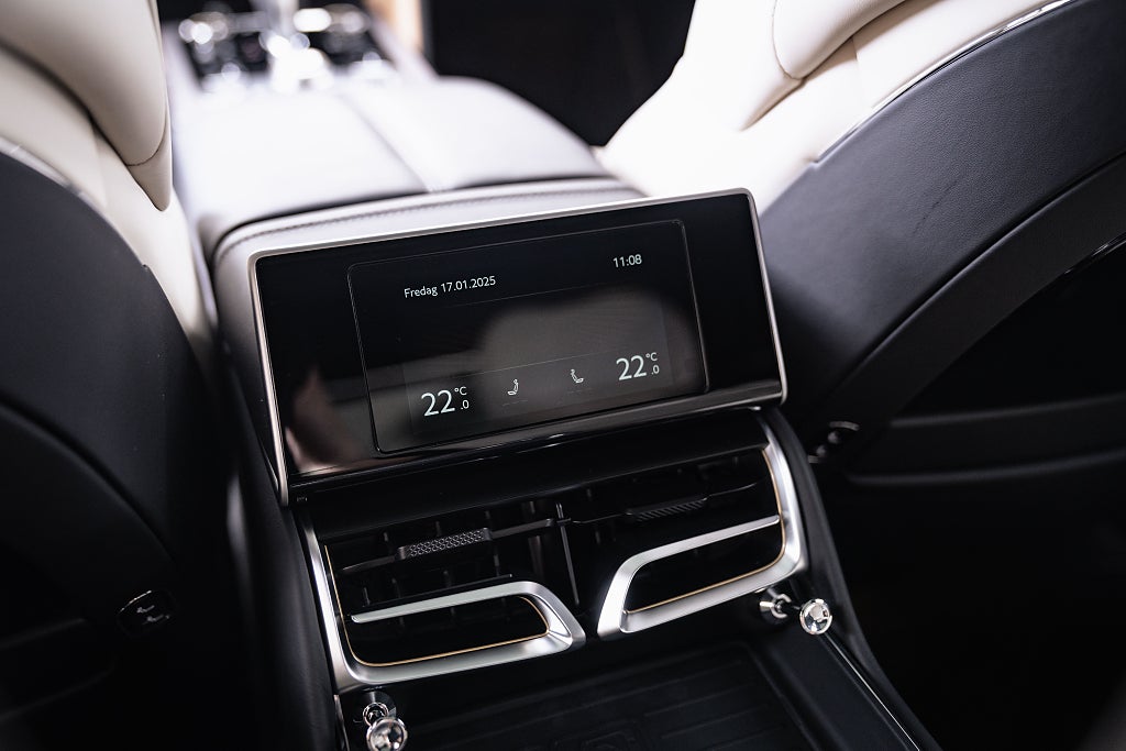 Gallery image 19 of 28