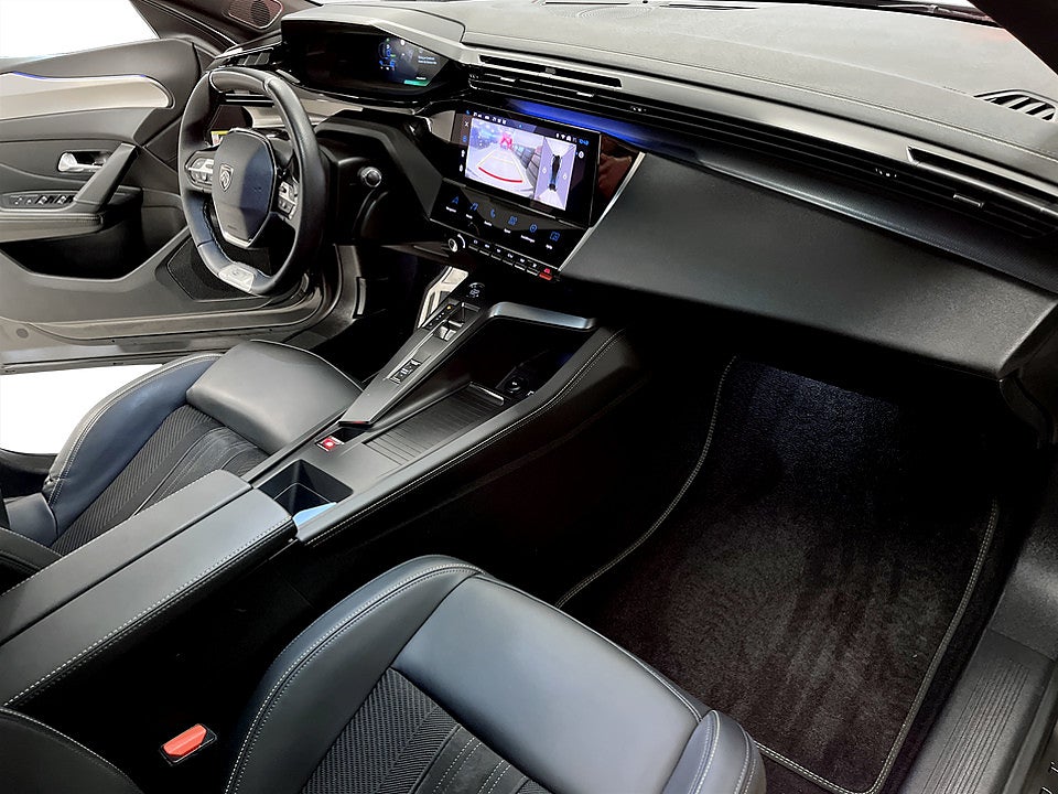 Bild på Peugeot 408 GT PHEV Aut CARPLAY P-SENSORER 225hk