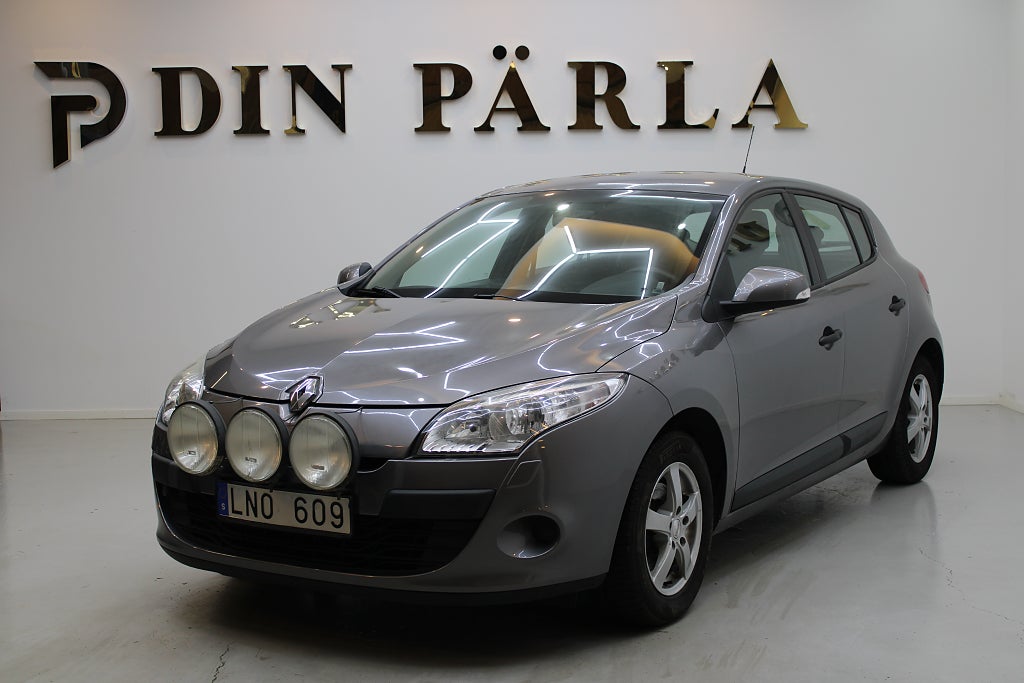 Renault Megane 1.6 Lågmil Nyservad M-Värme