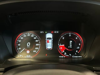 Volvo V90 Cross Country D4 AWD Geartronic Momentum M&D-Värm/Drag/Psens/S&V-Däck – bild 21