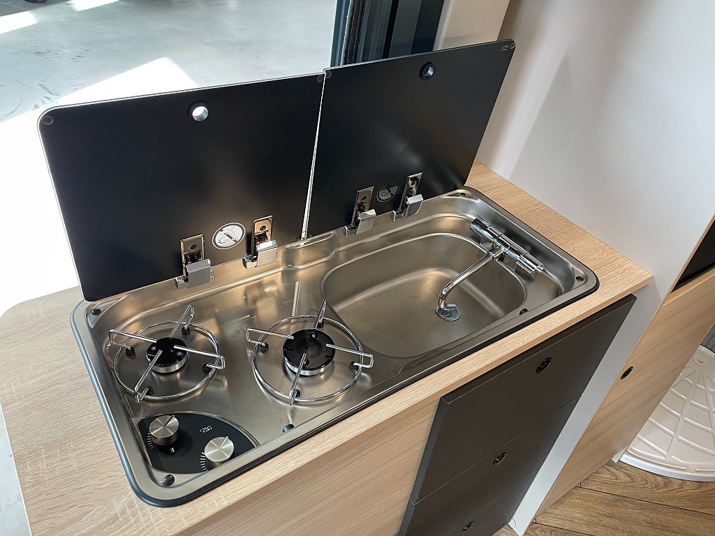 CHALLENGER F&S Edition / Solcell / Webasto / Litium / 5 bältad / Pop-Up - CHALLENGER