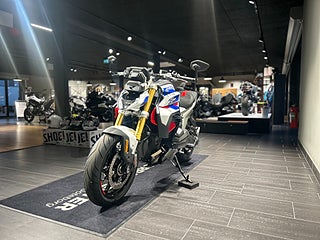 BMW R1300R/Räntekampanj 3,45%/Performance/För beställning.