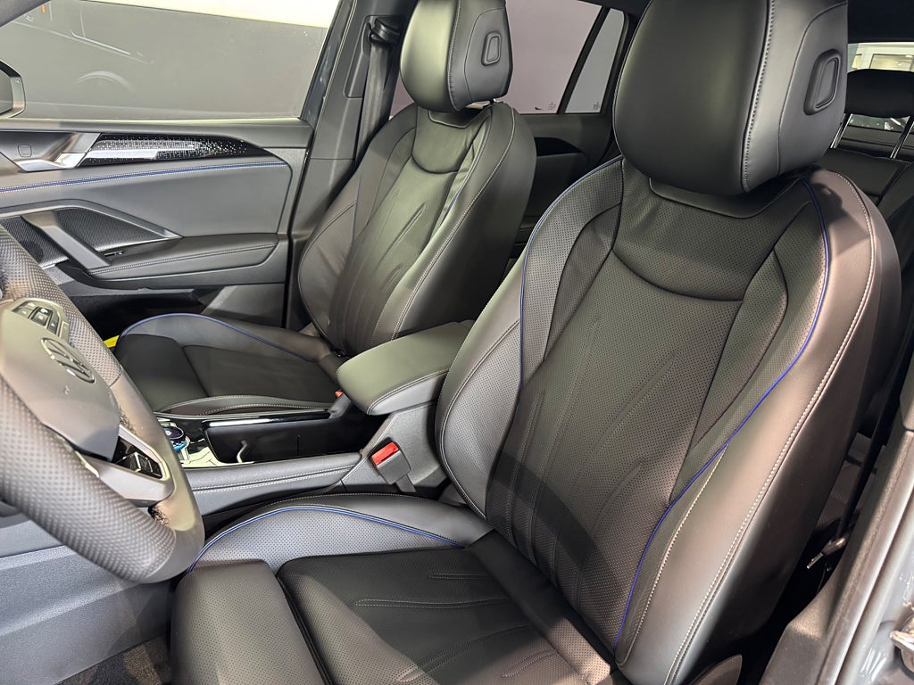 Volkswagen Tiguan 2.0 TDI 4Motion R-Line Panorama Harman Kardon Värmare - bild 5