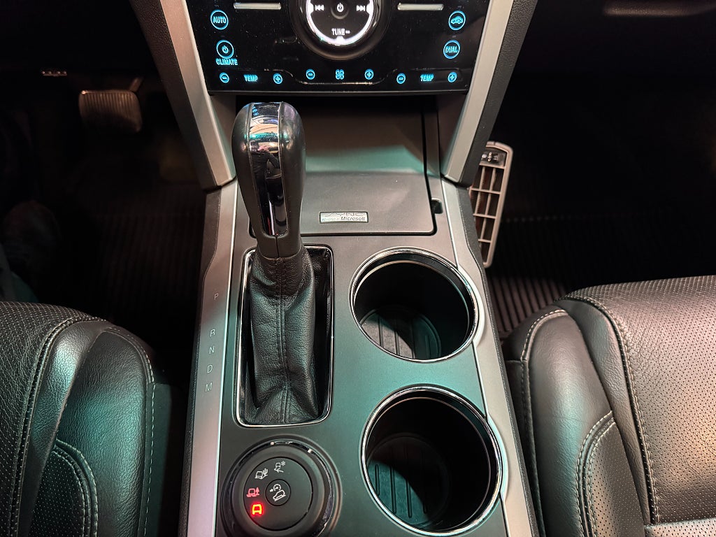 Ford Explorer 2013 - miniatyr 21