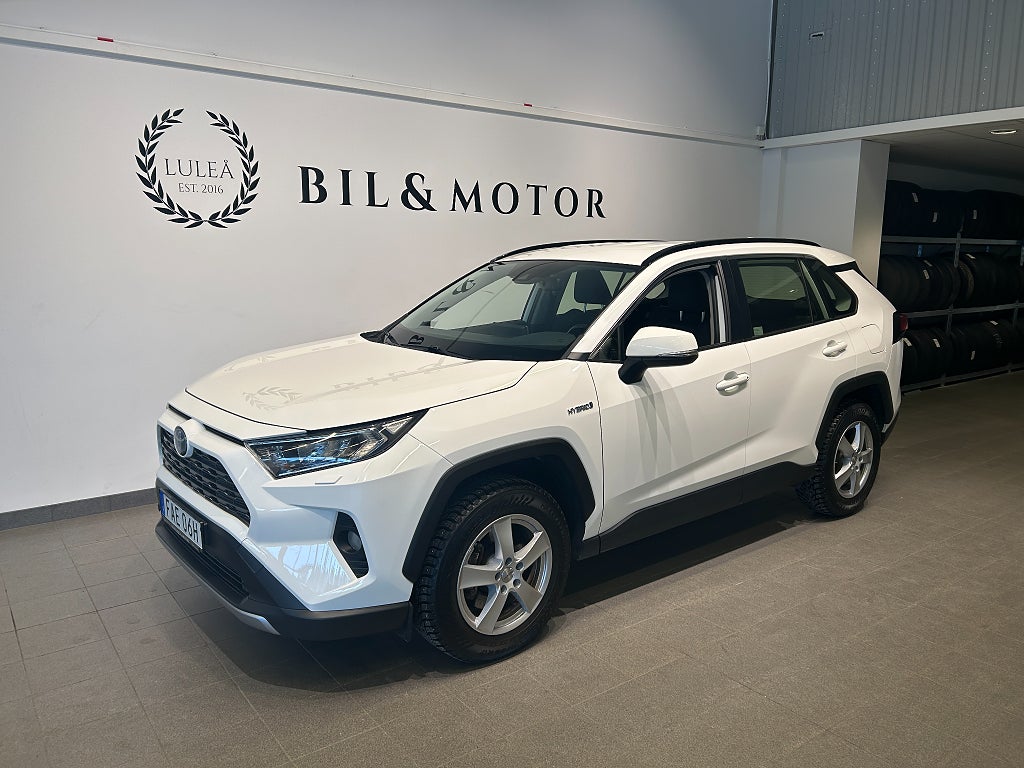 Toyota RAV4 Hybrid AWD-i E-CVT Active |4.95%|Dubb |Drag |Kamera|MoK