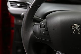 Halvkombi Peugeot 208 15 av 24