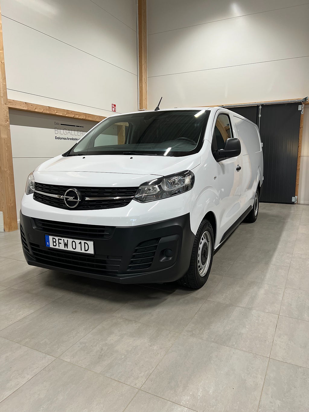 Opel Vivaro L3 144hk Backkamera 3647:-/mån ex moms