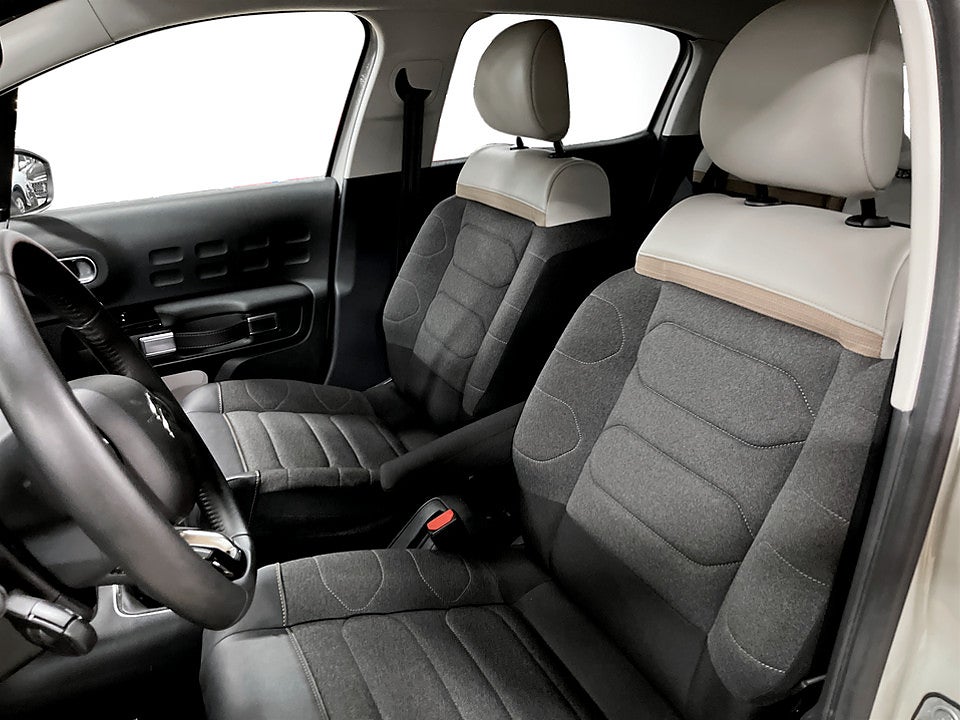 Bild på Citroën C3 Shine 1.2 PT 110hk Aut  P-SENSORER