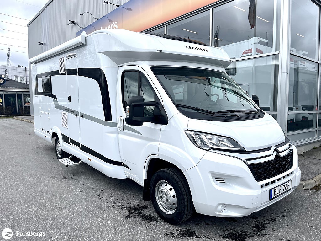 Hobby T 70 E - INVERTER / SOLCELL / LÅNGBÄDD / 3500KG