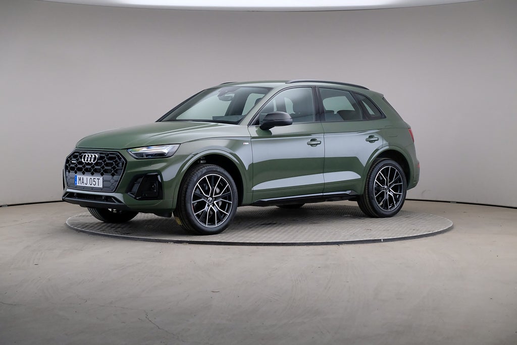 Audi Q5 55 TFSI e 367hk quattro S line Svart optikpkt Drag