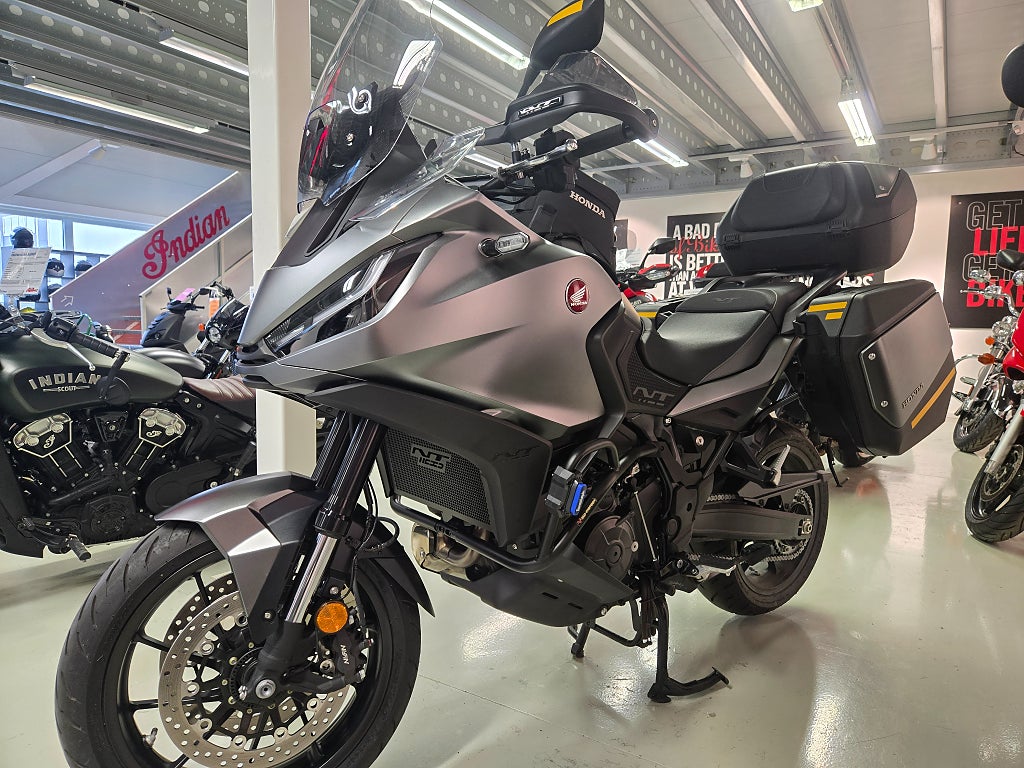 Honda NT1100 
