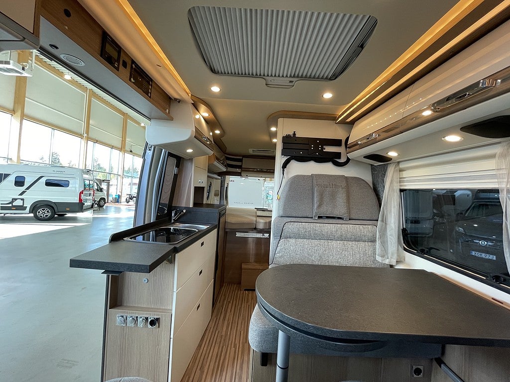 Carthago Malibu Van Charming GT Skyview 600 DB /Under 6m/4000kg totalvikt - Carthago
