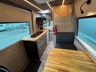 Husbil-halvintegrerad Volkswagen Crafter 163HK 4 av 17