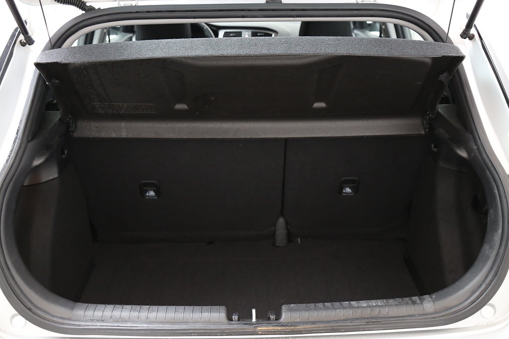 Hyundai i20 1,2 Premium 1ägare CarPlay Kamera P-sensor 2019