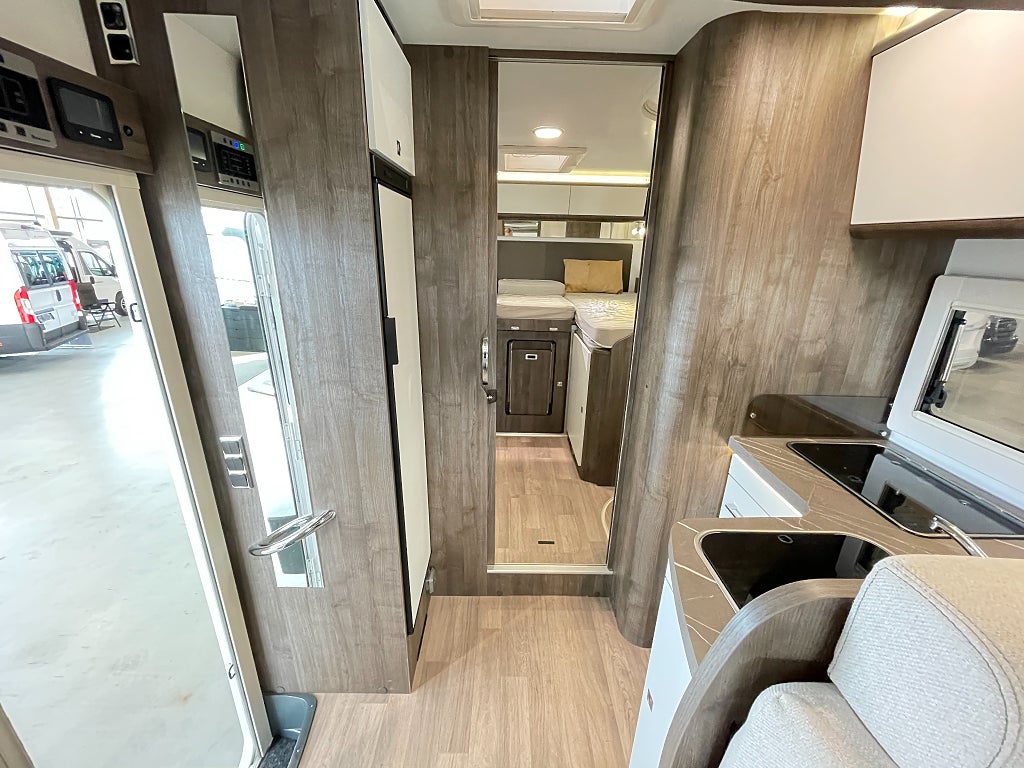 Benimar Tessoro 463 / B-körkort / Taksäng / Solcell / 165hk /  - Benimar