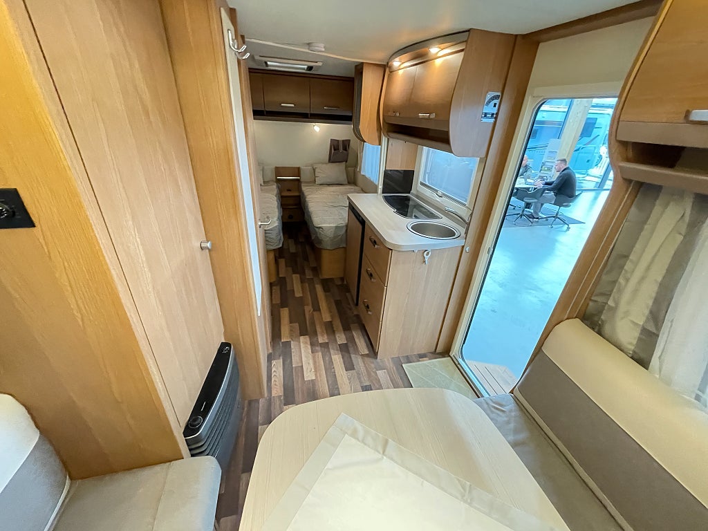 Knaus 500 Sport /Markis/1500kg totalvikt/Smidig resevagn/Långbäddar - Knaus