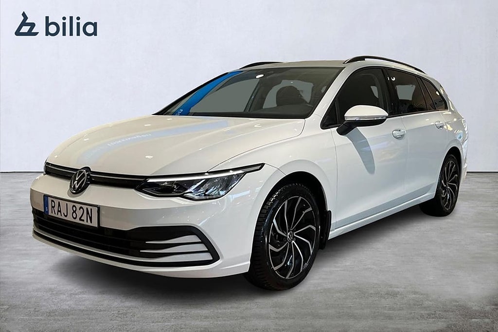 Volkswagen Golf Sportscombi SC 1.5 eTSI B-Kamera Värm Drag 150HK