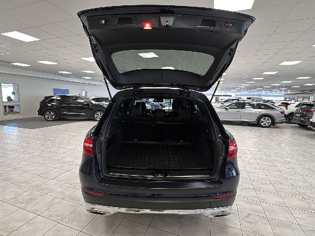 Mercedes-Benz GLC 220d 2019 - miniatyr 5