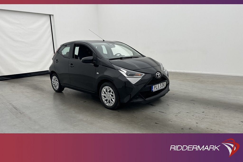 Toyota Aygo 1.0 VVT-i 72hk X-PLAY Kamera Farthållare CarPlay