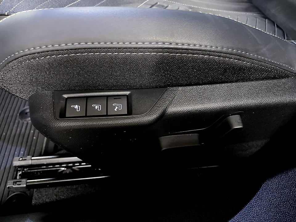 Bild på Peugeot 2008 GT 1.2 PT 130hk Aut B-KAMERA CARPLAY