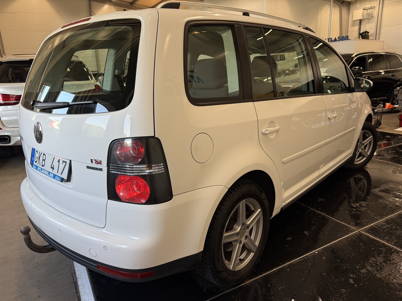 Volkswagen Touran 2010, bild 6/46
