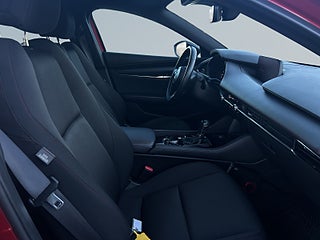 Mazda 3 Hatchback 2.0 M-Hybrid HOMURA Kamera/MoK-Värm/SoV-Däck – bild 10