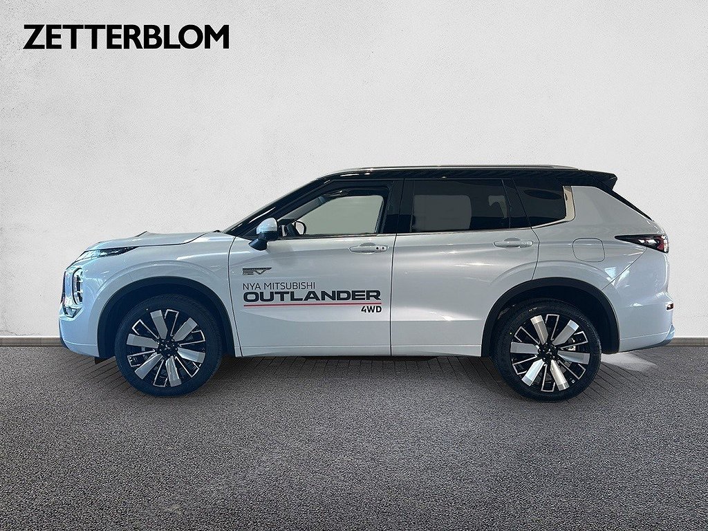 SUV Mitsubishi Outlander 2 av 18