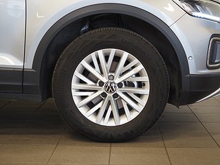 SUV Volkswagen T-Roc 8 av 20