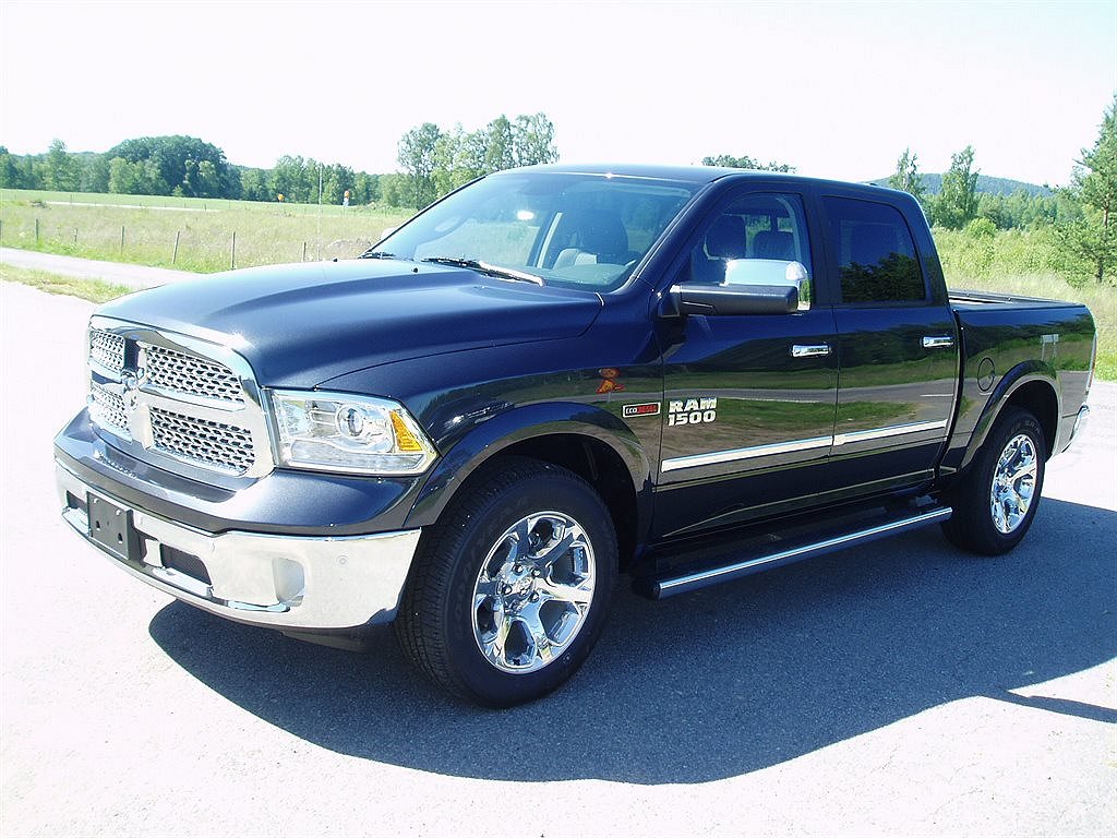 Dodge Ram 1500 3.0 DIESEL Laramie Crew Cab